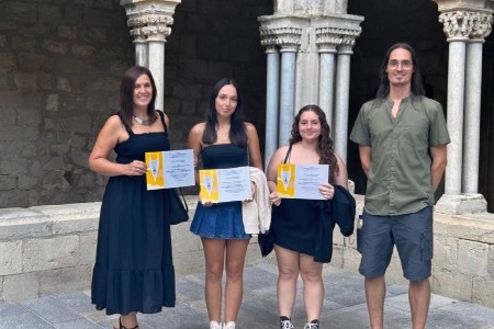 Tres alumnes de l'Escola Sant Gervasi reben el Premi de la UG per a projectes finals d'estudiants de CF de GS